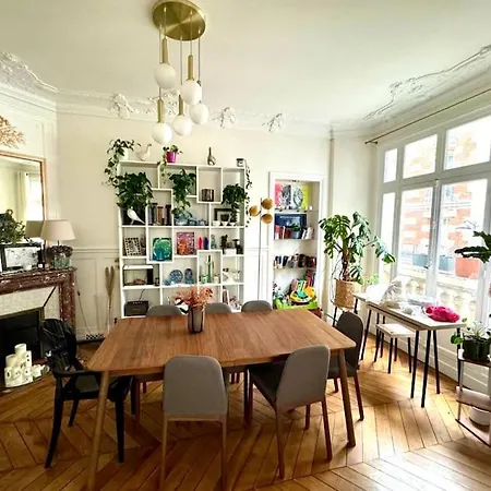 Apartment Chic *